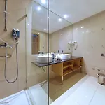 Agua Riverside 4*