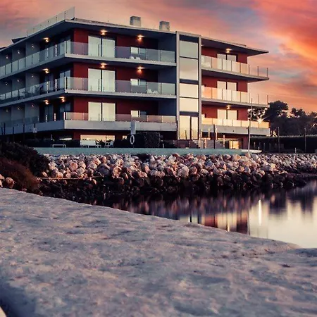 Agua Riverside فندق