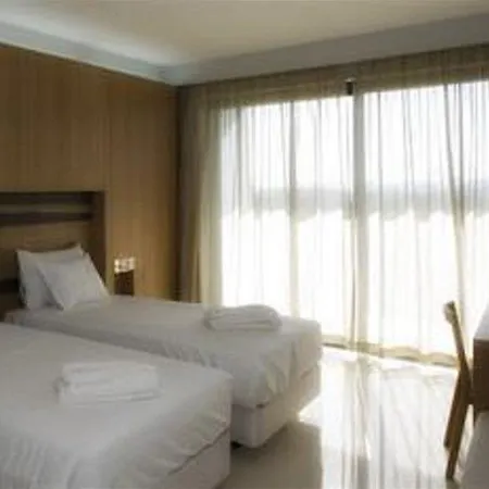 Agua Riverside فندق 4*