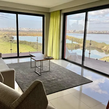 Agua Riverside 4*