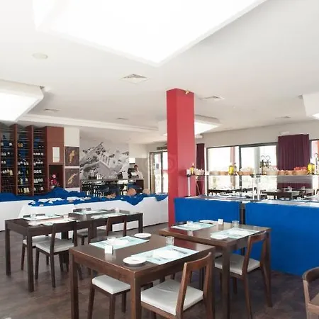 Agua Riverside فندق فيريغودو
