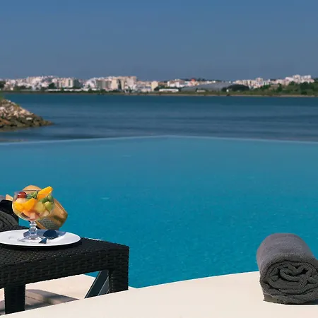 Agua Riverside فندق فيريغودو