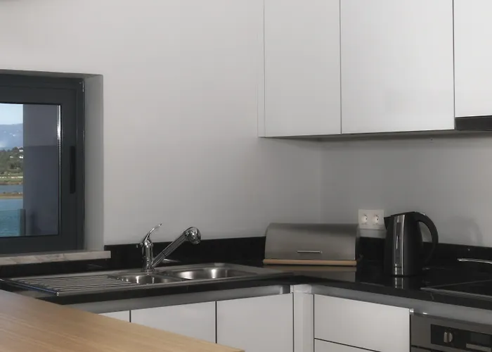 Agua Riverside Hotel 4*