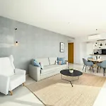 Agua Riverside 4*
