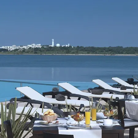 Hotell Agua Riverside 4*