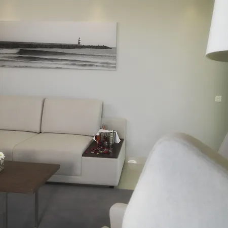 Agua Riverside Hotell 4*