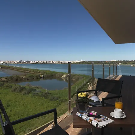 Agua Riverside מלון פראגודו