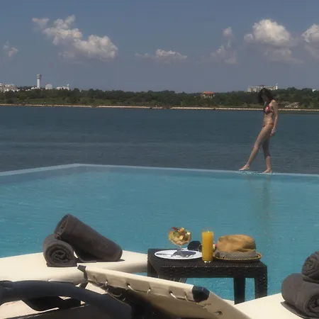 Agua Riverside Hotel