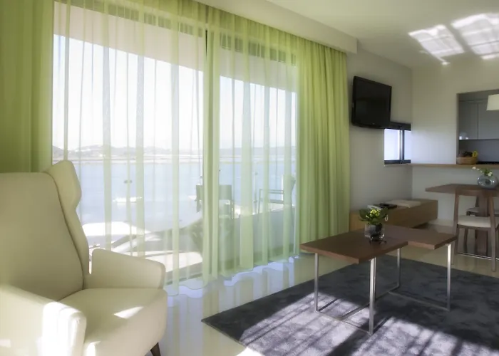 Hotel Agua Riverside 4*