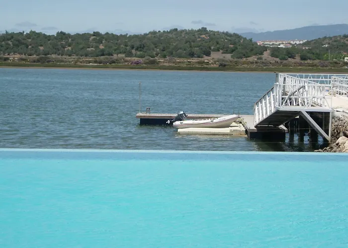 Hotel Agua Riverside 4*