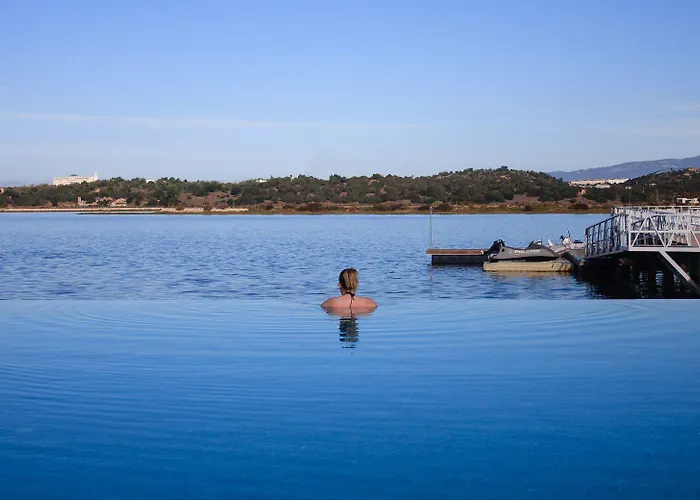 Agua Riverside Hotel 4*