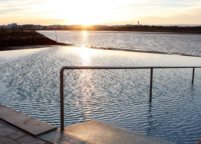 Hotel Agua Riverside 4*